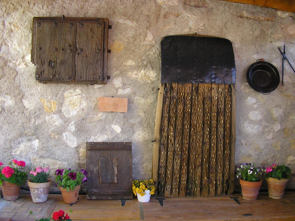 Bijuesca Casa Rural Manubles מראה חיצוני תמונה